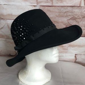 Vintage Mrs John Jr  100% wool Hat